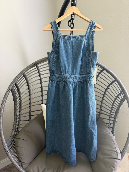 AMO Dresses & Skirts - AMO Denim Apron Dress in Thrive S